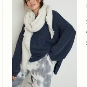 NWT ANTHROPOLOGIE Grey Joyeux Boucle Scarf